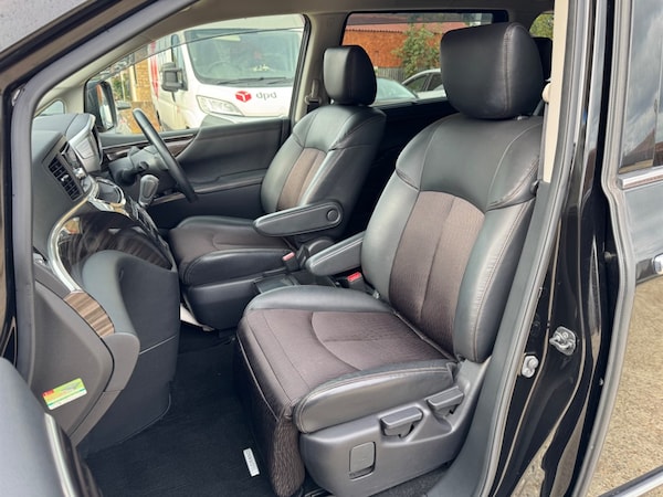Used Nissan Elgrand 2016 for sale - 76312529: Photo 16