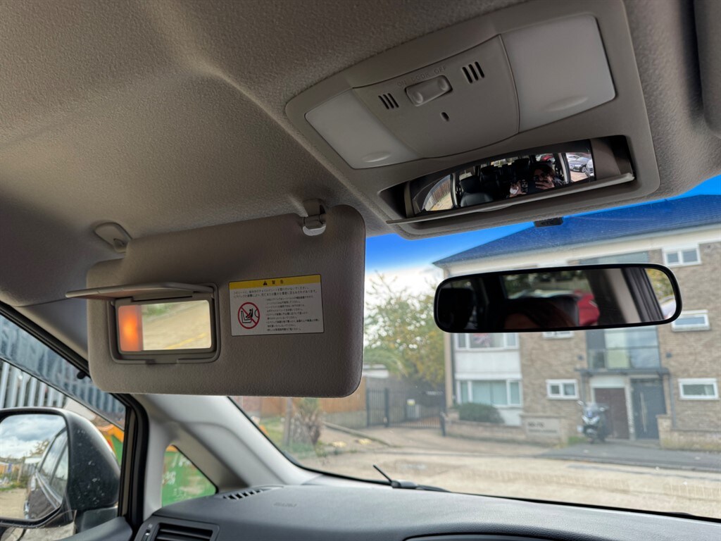 Used Nissan Elgrand 2016 for sale - 76312529: Photo 24