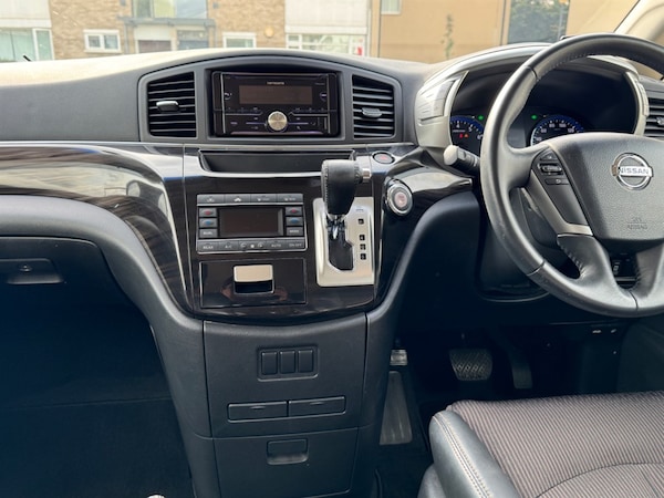 Used Nissan Elgrand 2016 for sale - 76312529: Photo 25