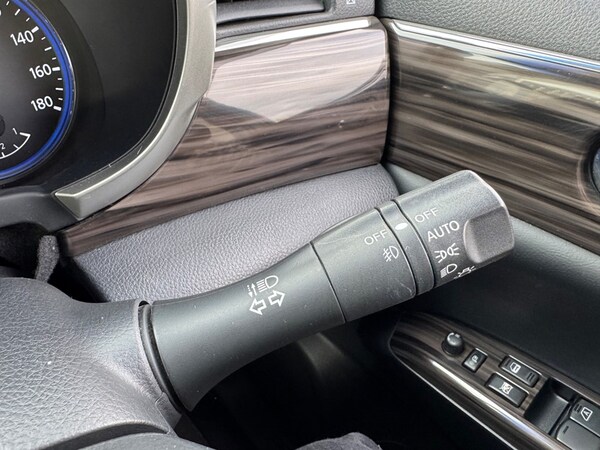 Used Nissan Elgrand 2016 for sale - 76312529: Photo 29