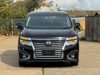 Used Nissan Elgrand 2016 for sale - 76312529: Photo 2