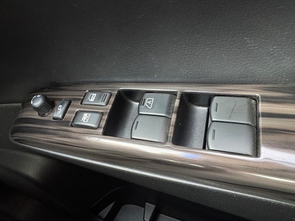 Used Nissan Elgrand 2016 for sale - 76312529: Photo 34