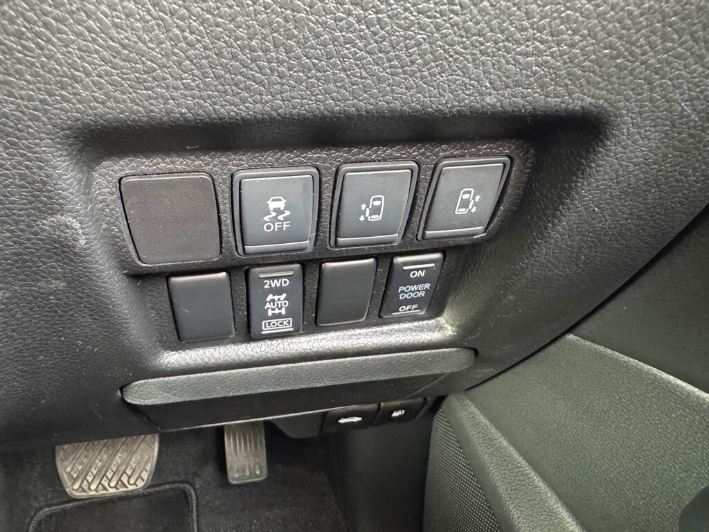 Used Nissan Elgrand 2016 for sale - 76312529: Photo 35