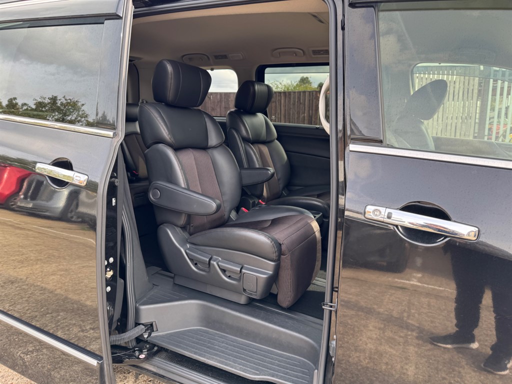 Used Nissan Elgrand 2016 for sale - 76312529: Photo 44