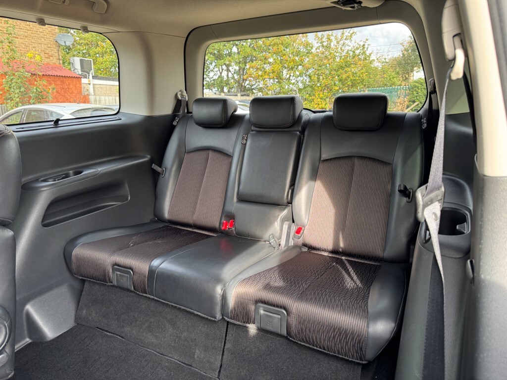 Used Nissan Elgrand 2016 for sale - 76312529: Photo 49