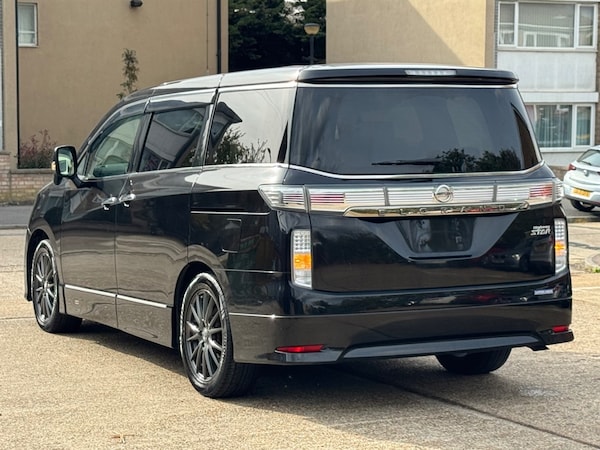 Used Nissan Elgrand 2016 for sale - 76312529: Photo 4