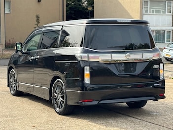 Used Nissan Elgrand 2016 for sale - 76312529: Photo 4