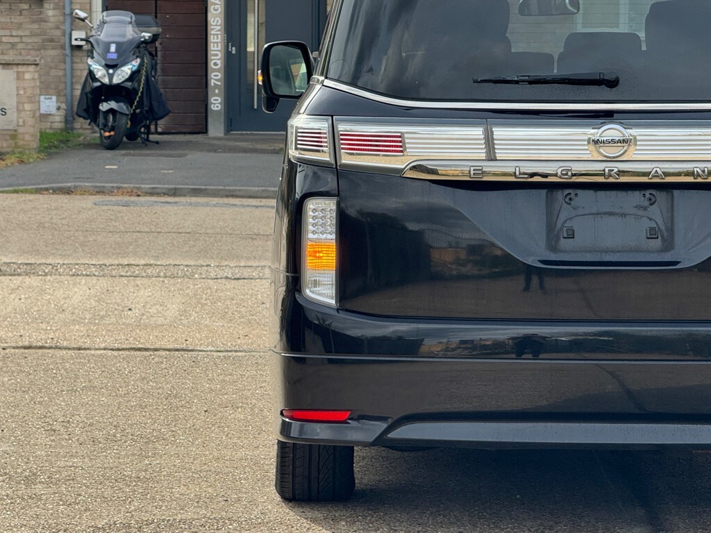 Used Nissan Elgrand 2016 for sale - 76312529: Photo 56