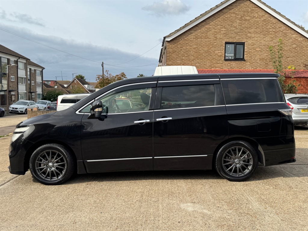 Used Nissan Elgrand 2016 for sale - 76312529: Photo 8