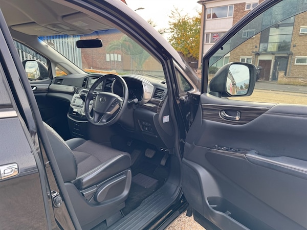 Used Nissan Elgrand 2016 for sale - 76312529: Photo 9