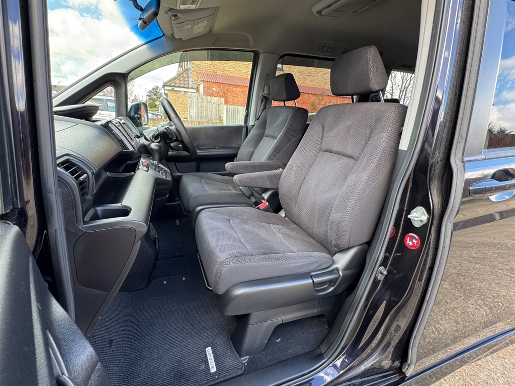 Used Honda Stepwagon 2021 for sale - 78152821: Photo 17