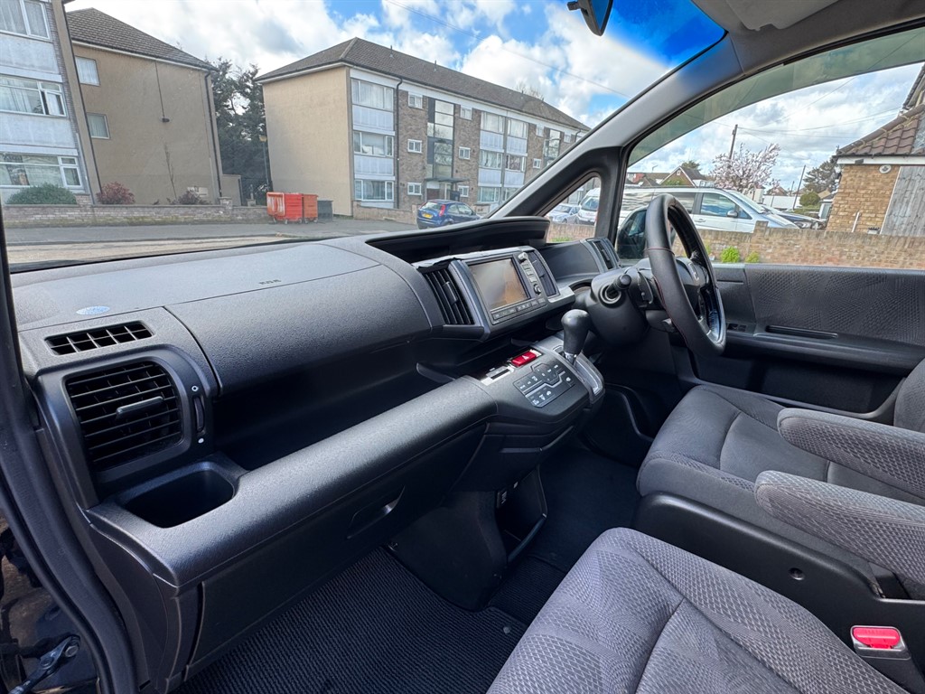 Used Honda Stepwagon 2021 for sale - 78152821: Photo 18