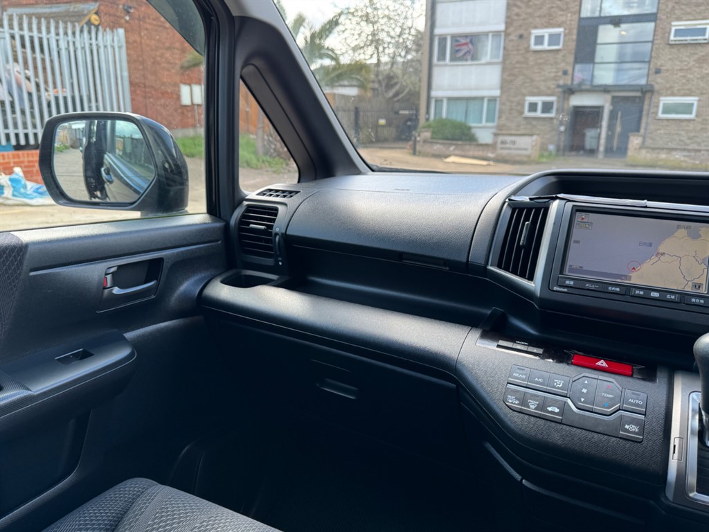 Used Honda Stepwagon 2021 for sale - 78152821: Photo 21