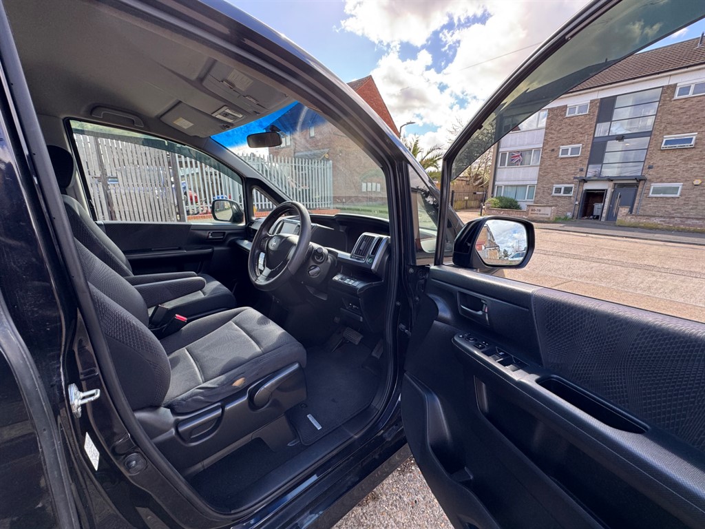 Used Honda Stepwagon 2021 for sale - 78152821: Photo 9