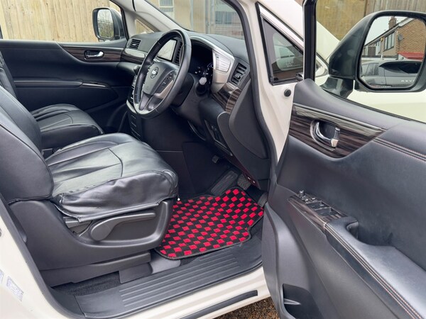 Used Nissan Elgrand 2018 for sale - 75571614: Photo 11