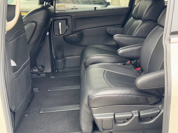 Used Nissan Elgrand 2018 for sale - 75571614: Photo 19