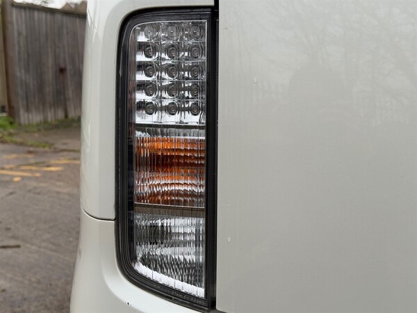Used Nissan Elgrand 2018 for sale - 75571614: Photo 73