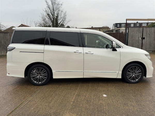Used Nissan Elgrand 2018 for sale - 75571614: Photo 8