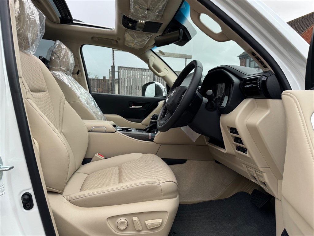 Used Toyota Land Cruiser 2024 for sale - 77708400: Photo 10