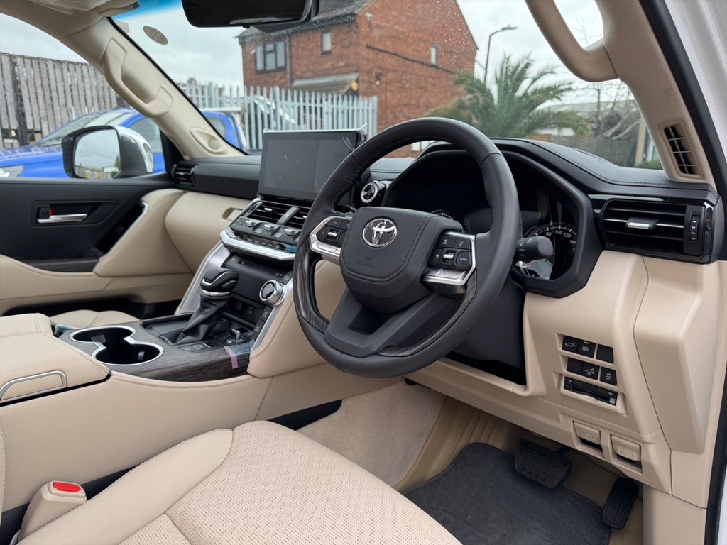 Used Toyota Land Cruiser 2024 for sale - 77708400: Photo 13