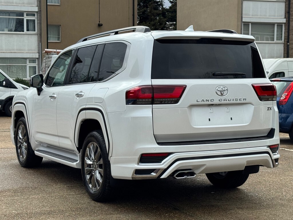 Used Toyota Land Cruiser 2024 for sale - 77708400: Photo 6