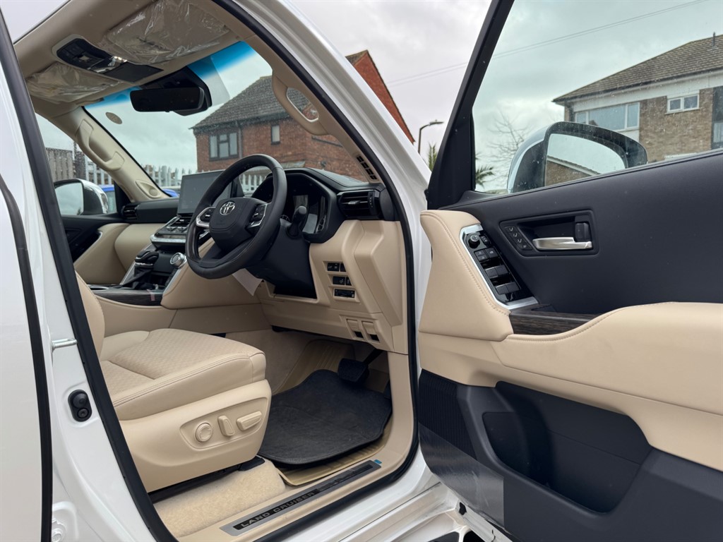 Used Toyota Land Cruiser 2024 for sale - 77708400: Photo 9