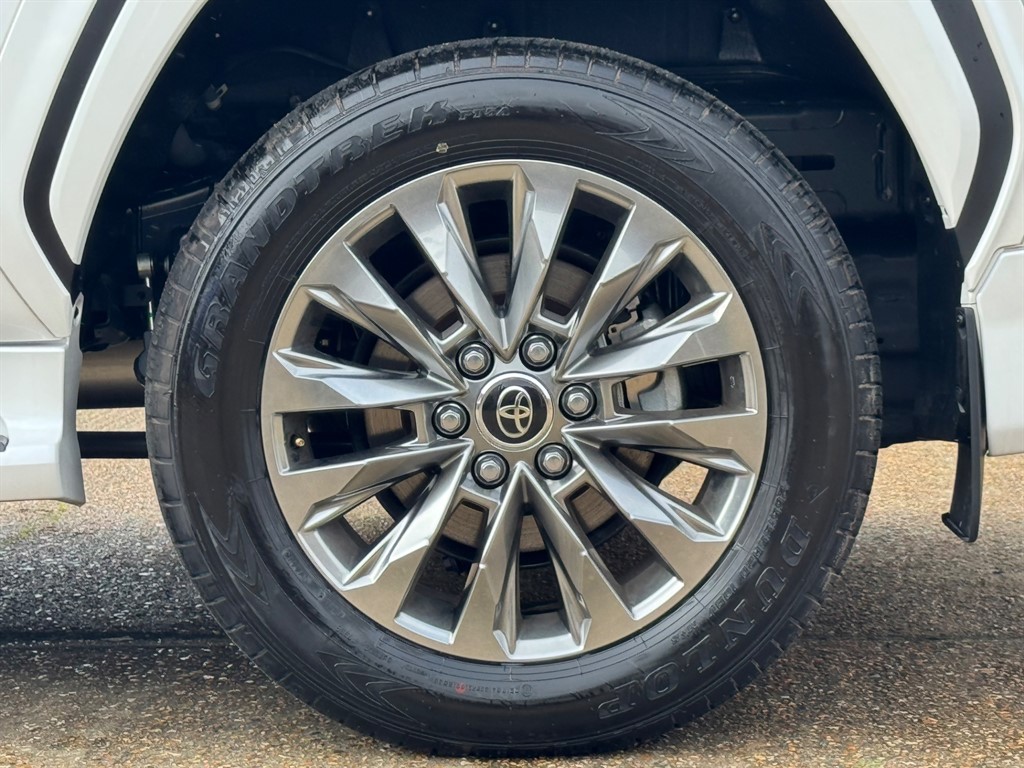 Used Toyota Land Cruiser 2024 for sale - 77708400: Photo 90