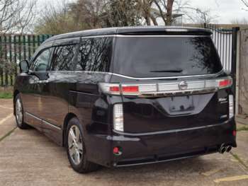 Used Nissan Elgrand 2010 for sale - 67769383: Photo