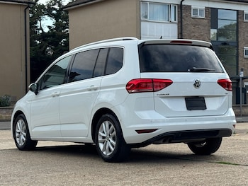 Used Volkswagen Touran 2017 for sale - 79196032: Photo
