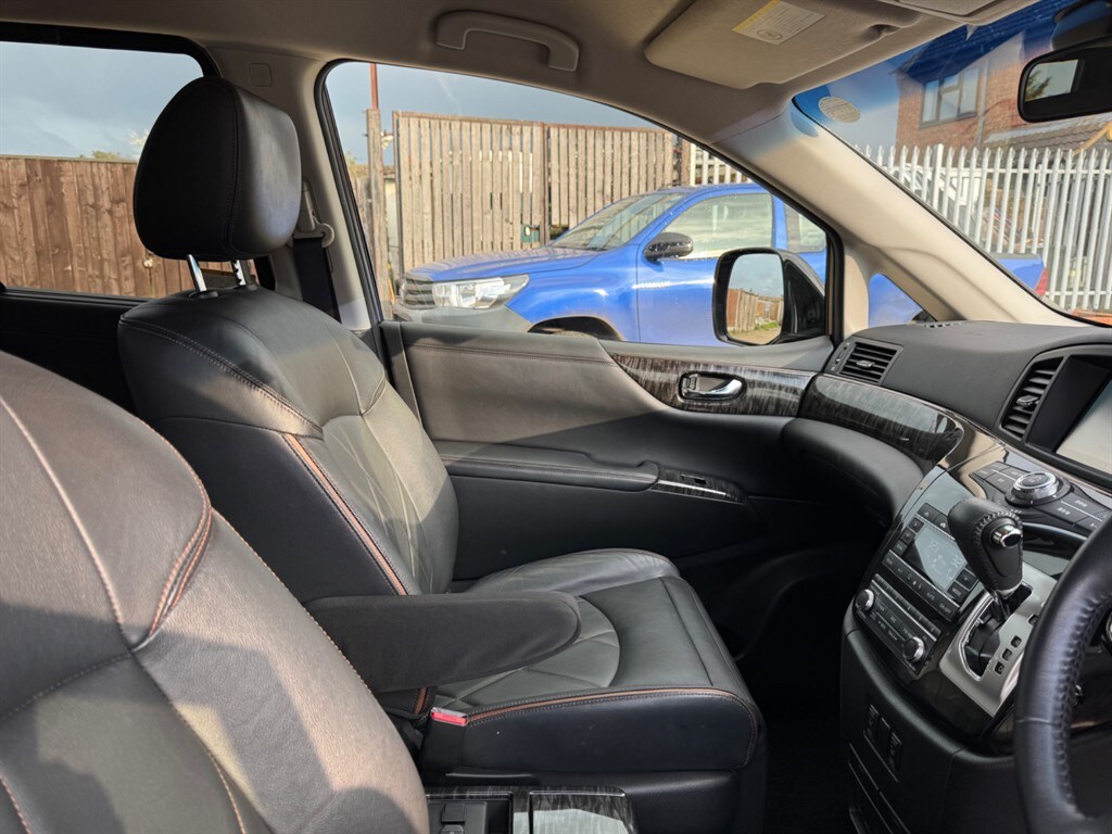 Used Nissan Elgrand 2019 for sale - 77810501: Photo 14