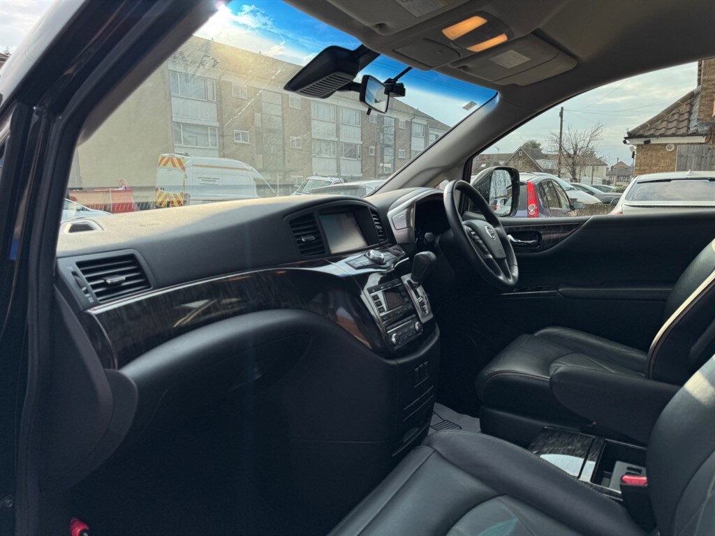 Used Nissan Elgrand 2019 for sale - 77810501: Photo 19