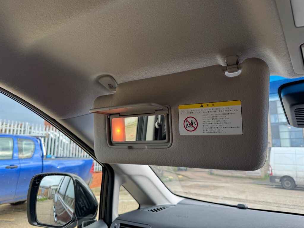 Used Nissan Elgrand 2019 for sale - 77810501: Photo 24