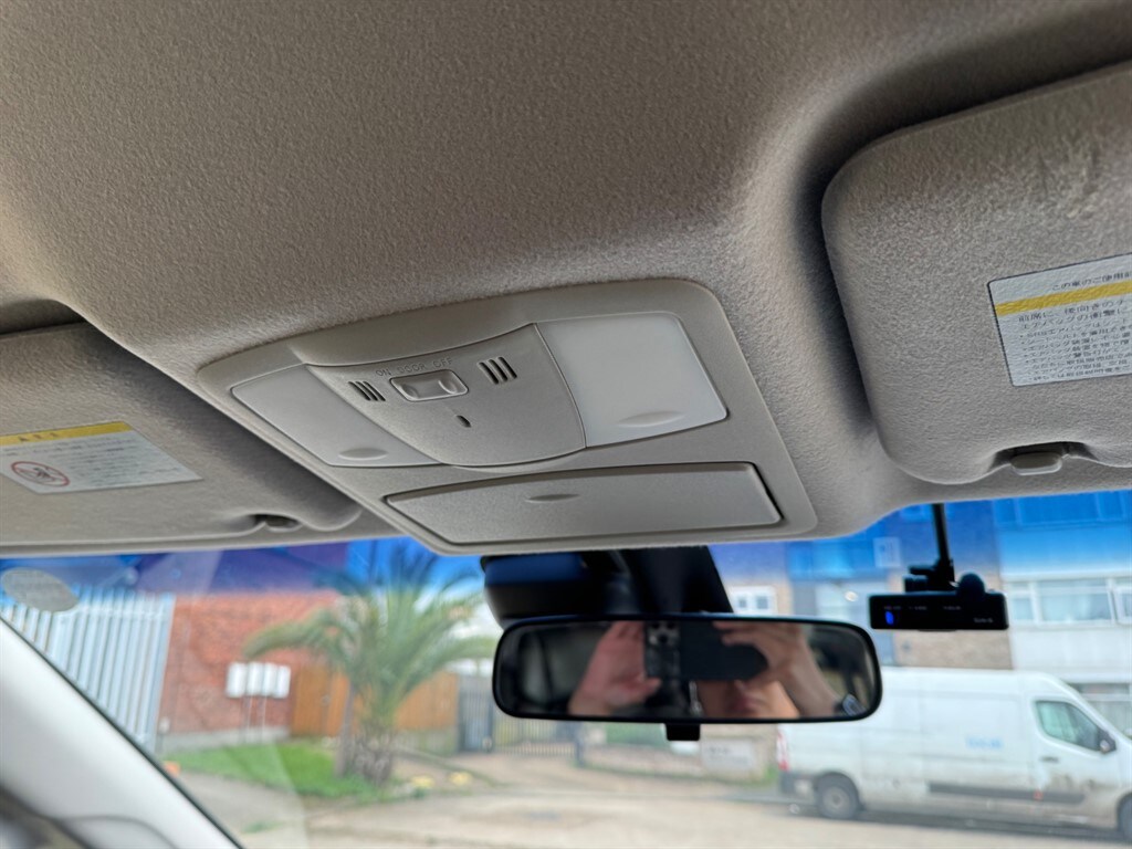 Used Nissan Elgrand 2019 for sale - 77810501: Photo 25