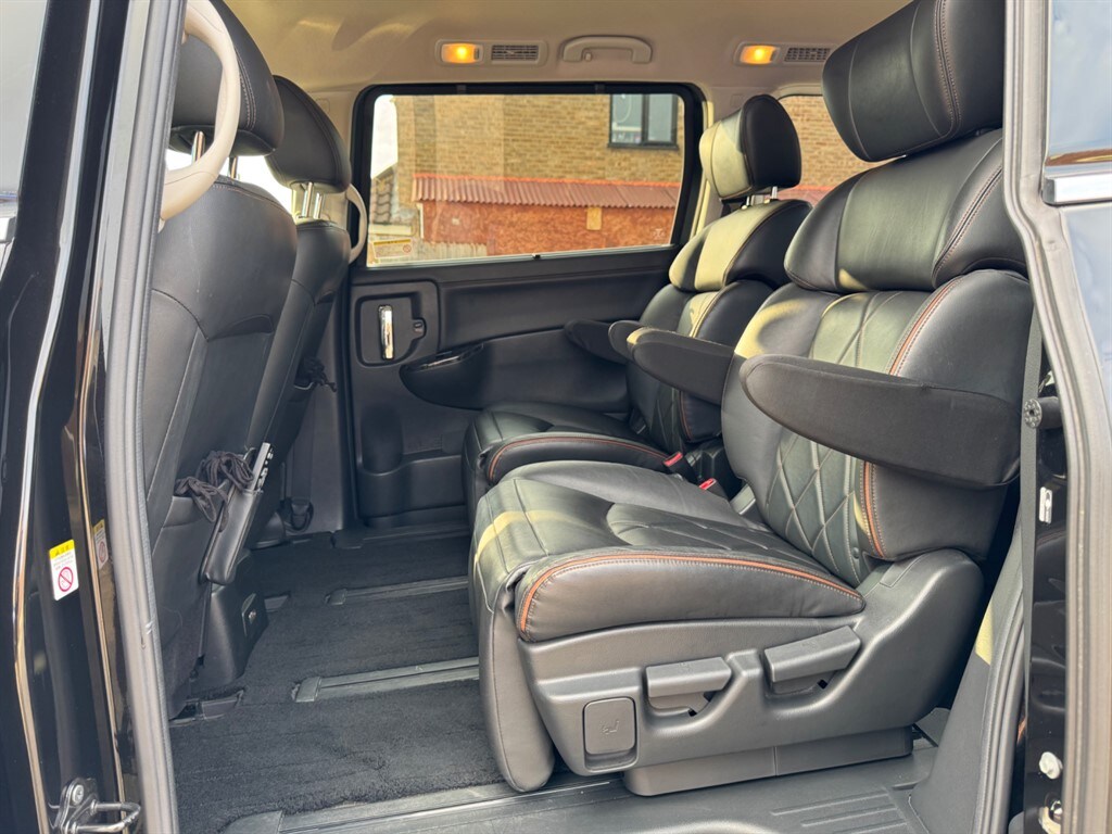 Used Nissan Elgrand 2019 for sale - 77810501: Photo 50