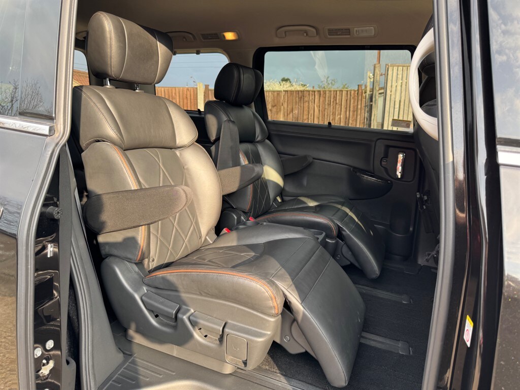 Used Nissan Elgrand 2019 for sale - 77810501: Photo 55