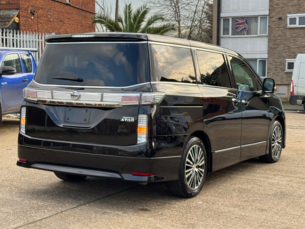 Used Nissan Elgrand 2019 for sale - 77810501: Photo 6