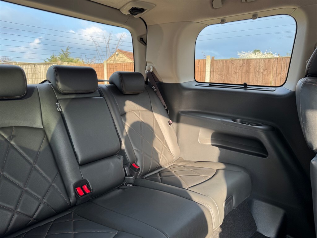 Used Nissan Elgrand 2019 for sale - 77810501: Photo 62