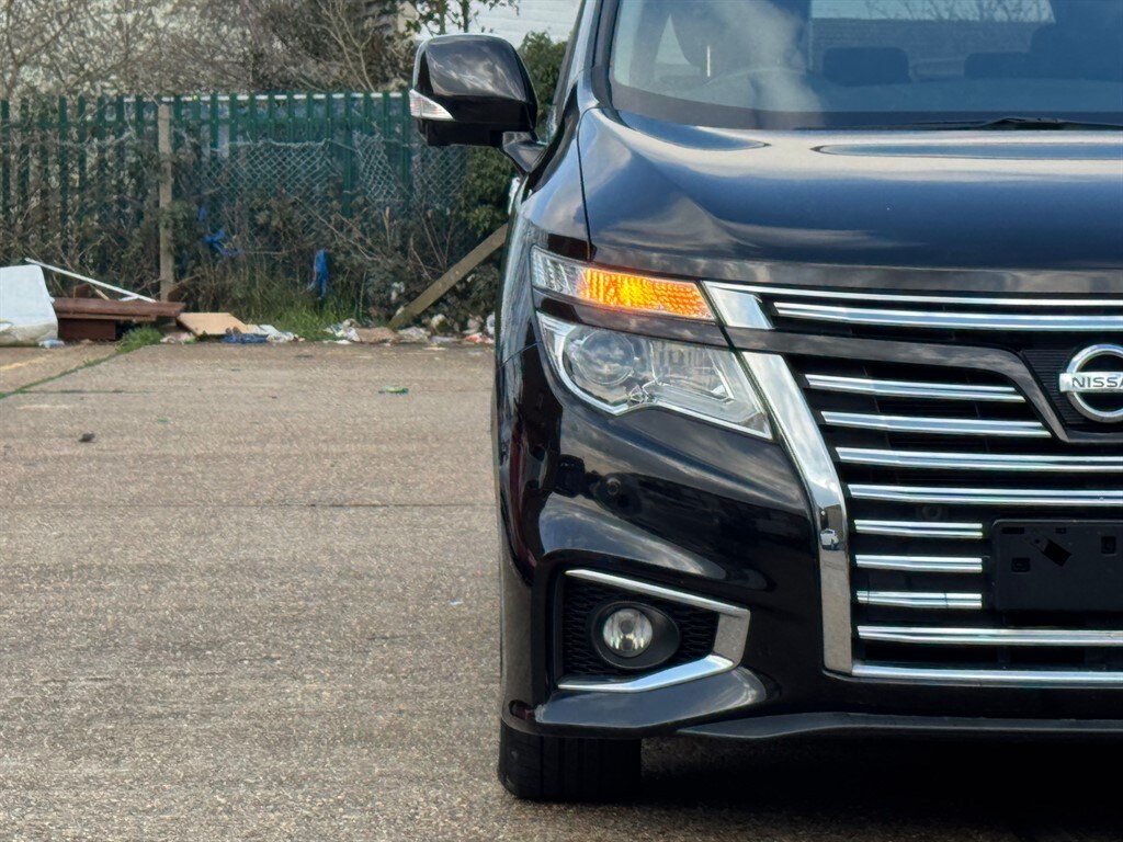 Used Nissan Elgrand 2019 for sale - 77810501: Photo 77