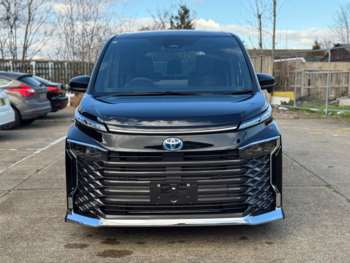 Used Toyota Voxy 2024 for sale - 74013984: Photo