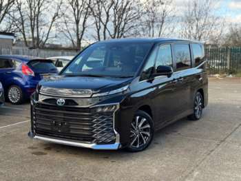 Used Toyota Voxy 2024 for sale - 74013984: Photo