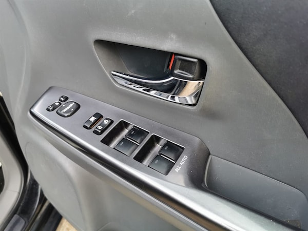 Used Toyota Prius 2013 for sale - 75570248: Photo 42