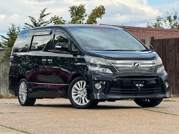 Used Toyota Vellfire 2013 for sale - 79606955: Photo