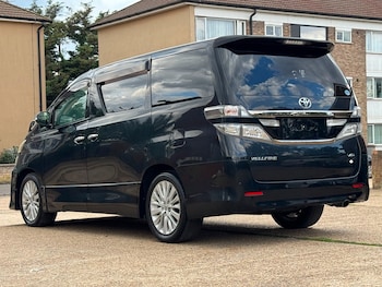 Used Toyota Vellfire 2013 for sale - 79606955: Photo