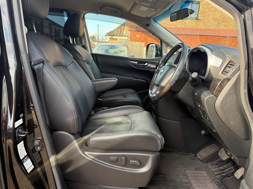 Used Nissan Elgrand 2013 for sale - 77047917: Photo 11