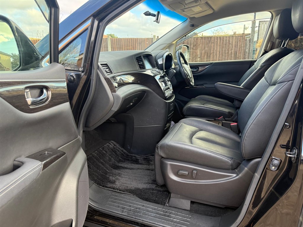 Used Nissan Elgrand 2013 for sale - 77047917: Photo 15