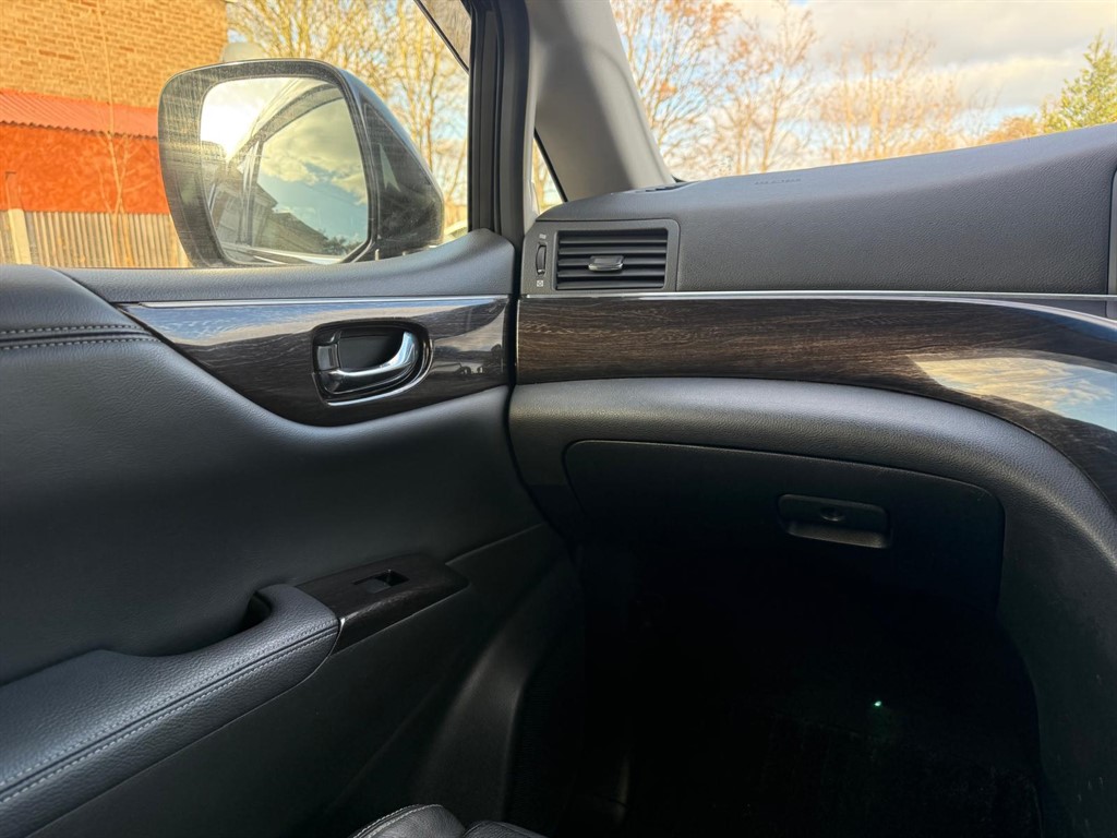 Used Nissan Elgrand 2013 for sale - 77047917: Photo 21