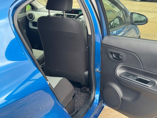 Used Toyota Aqua 2013 for sale - 75572079: Photo 29
