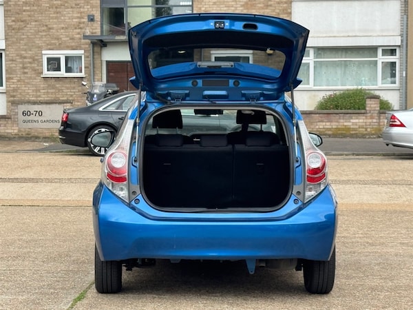 Used Toyota Aqua 2013 for sale - 75572079: Photo 44