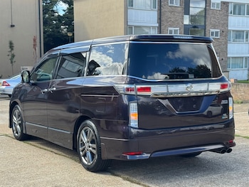 Used Nissan Elgrand 2013 for sale - 75934894: Photo