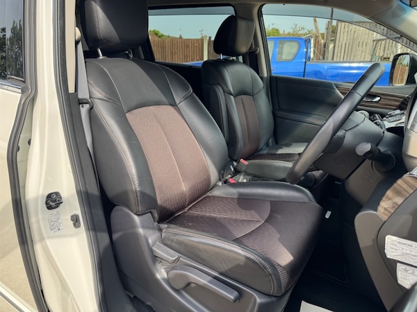 Used Nissan Elgrand 2017 for sale - 75569891: Photo 11